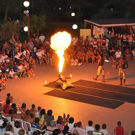 Akiris Bilo * Nova Siri Marina