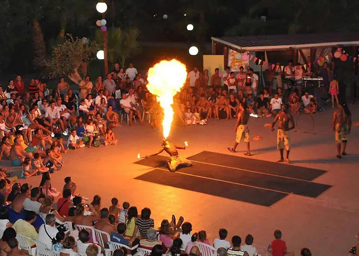 Akiris Bilo * Nova Siri Marina